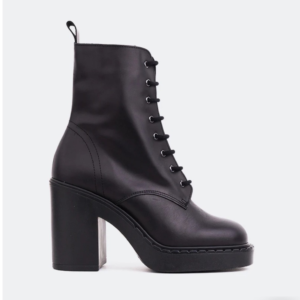 L’Intervalle heeled boots 41